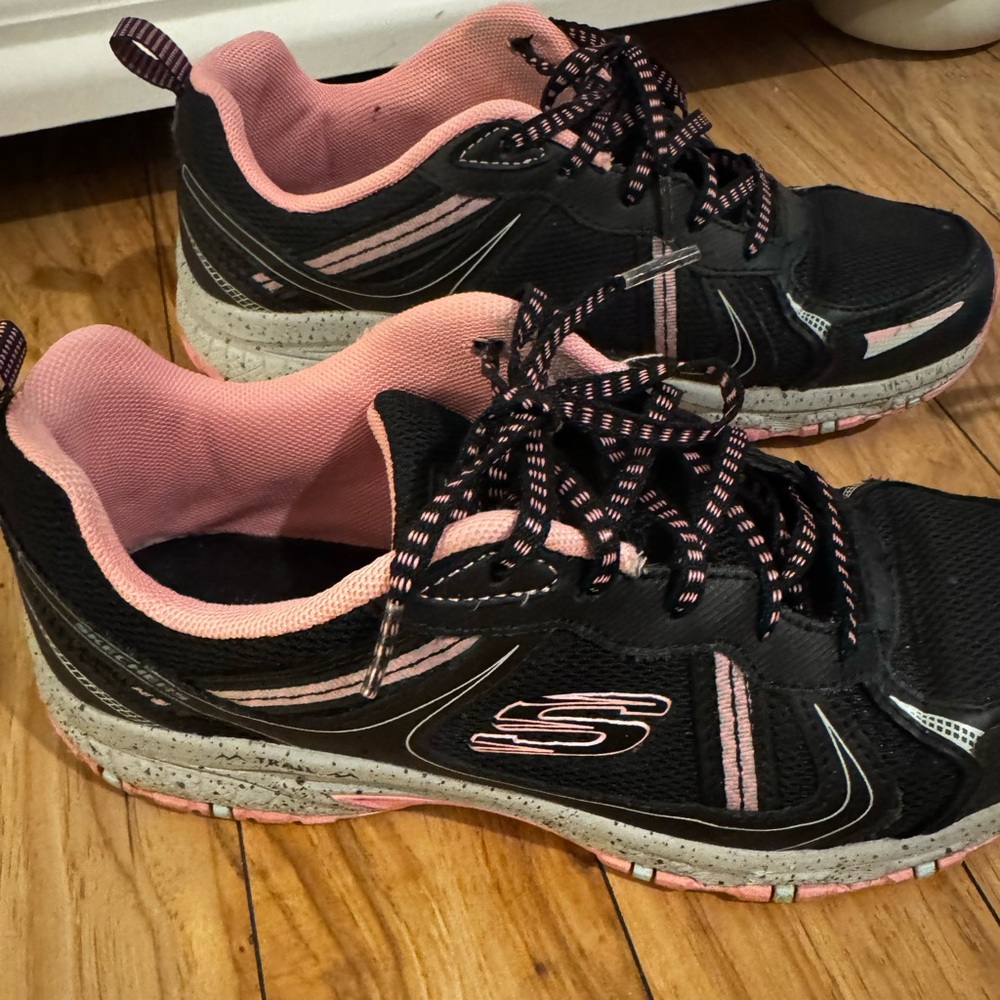 Skechers Black and Pink Women's Athletic Sneakers with Cushioned Midsole